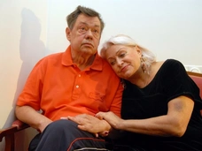 Жена Караченцова: «У Коли рак, мы будем бороться»