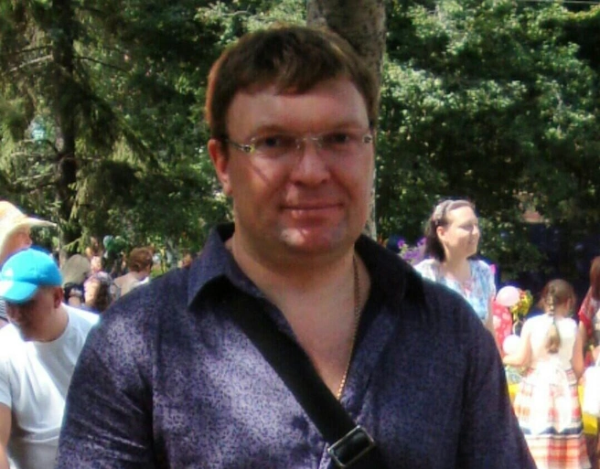Олег Астафьев сначала работал бухгалтером, а потом стал владельцем крупной компании | Источник: «Олег Астафьев» / Vk.com