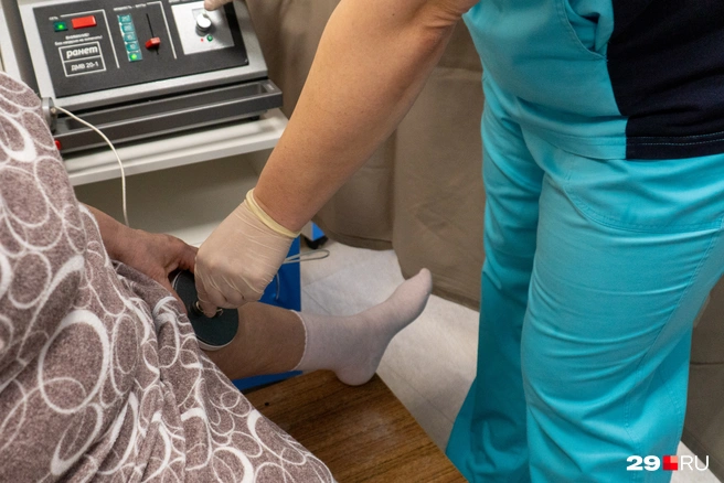 Травматолог при необходимости назначит физиопроцедуры | Источник: Кристина Полевая / 29.RU