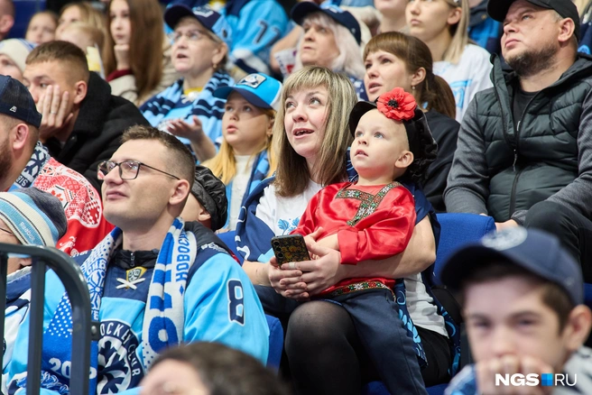 Сегодня на «Сибирь-Арене» проходит русский народный матч | Источник: Александр Ощепков / NGS.RU