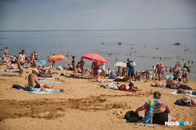 Многие новосибирцы едут на заработки летом на курорты, чтобы отдохнуть и хорошо провести время | Источник: Александр Ощепков / NGS.RU