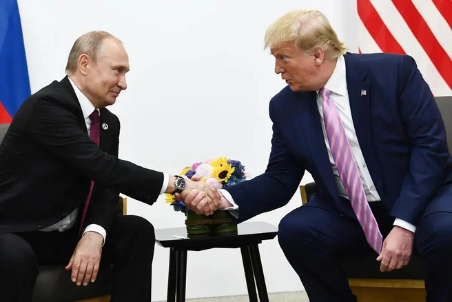 Путин и Трамп лично приехали ради переговоров | Источник: Brendan Smialowski / AFP via Getty Images