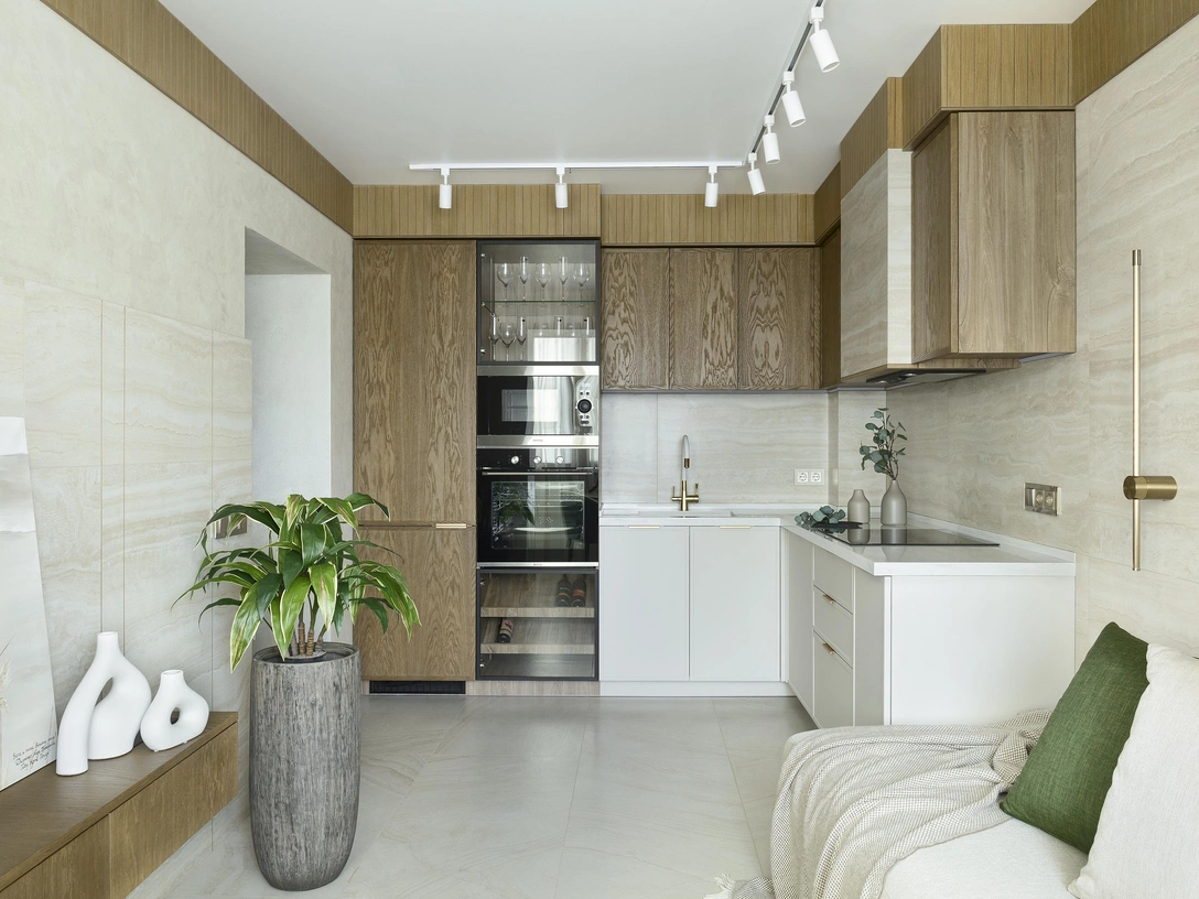 Плитка, Italon. Кухня и вся корпусная мебель была сделана на заказ, Stannum. Раковина, Omoikiri. Смеситель, Lemark. | Источник: Георгий Трушкин