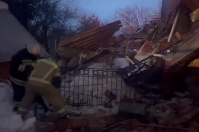В Сакмаре произошел пожар, в доме были два человека