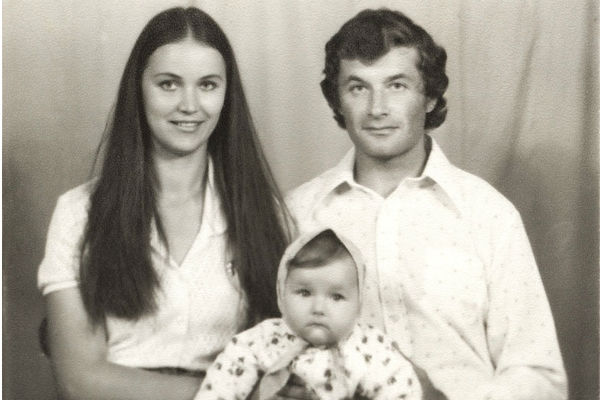 Оксана с родителями. Апрель 1978 года