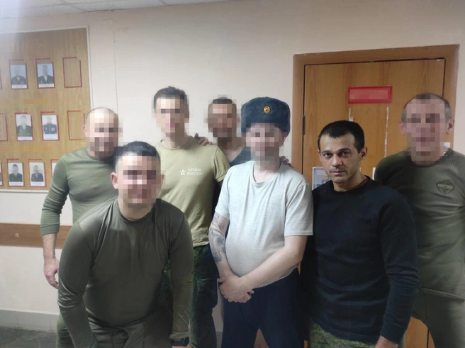 Героев этой фотографии уже нет в живых | Источник: Людмила Кочергина