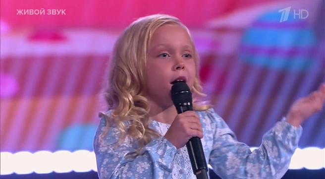 Маша Никулина прошла в следующий этап шоу «Голос. Дети» | Источник: скриншот Первый канал