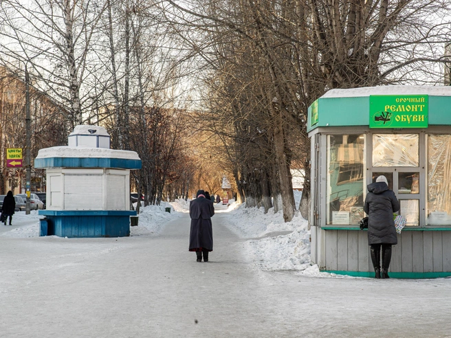 К 31 декабря 2025 года все нестационарные торговые объекты должны быть приведены к единому стандарту внешнего вида. | Источник: Александр Ощепков / NGS.RU