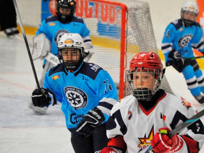 За этой победой стоит не только большой труд самих хоккеистов, но и системная работа тренеров спортивной школы по хоккею «Сибирь» | Источник: ural_proriv / Vk.com