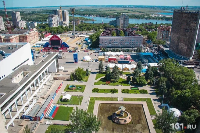 Театральная площадь сверху  | Источник: Александр Подопригора / 161.RU