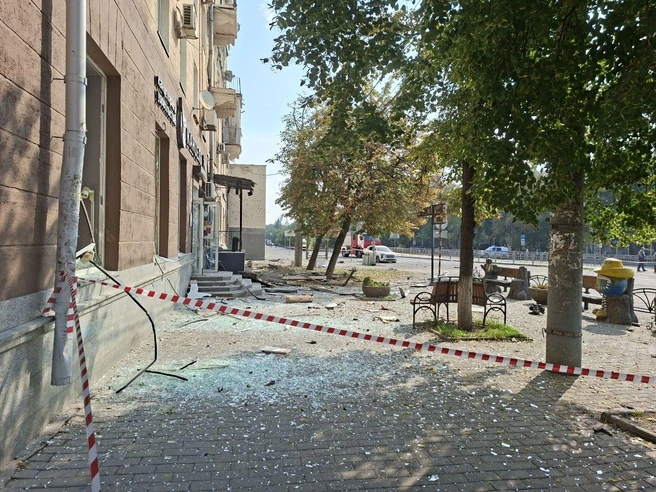 Торговые точки тоже могут попадать под удары БПЛА. На фото — последствия атаки на Воронеж 15 июля 2025 года | Источник: Алёна Воропаева / Voronezh1.ru
