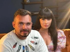 Ведущая «ДОМа-2» Нелли Ермолаева узнала из Интернета, что ее бросил муж: «Наступаю на одни и те же грабли!»