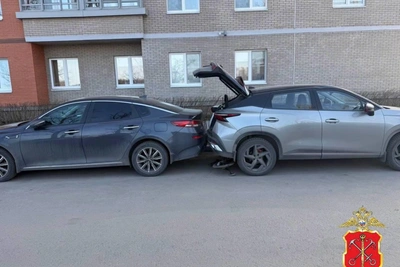 Пятилетнюю девочку в Петербурге задавила машина без водителя