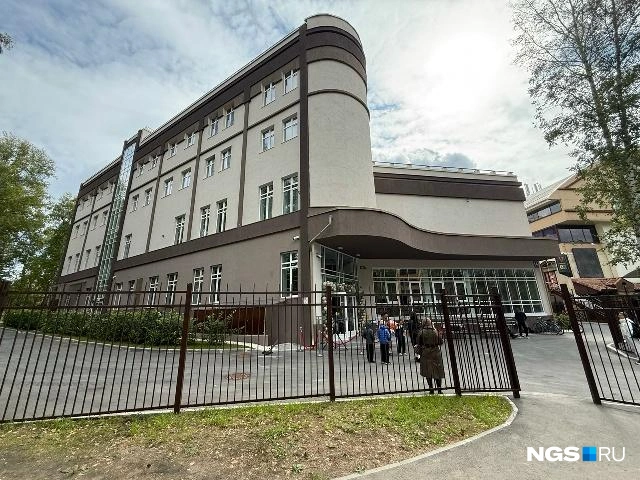 Вид школы привлекает необычной формой | Источник: Дарья Староверова / NGS
