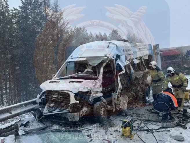 Всего в аварию попали 5 машин | Источник: Госавтоинспекция Татарстана / T.me