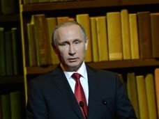 Владимир Путин ввел военное положение в четырех регионах России