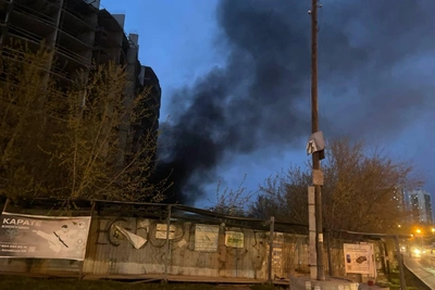 В Екатеринбурге вспыхнул недострой, на который жаловались Путину