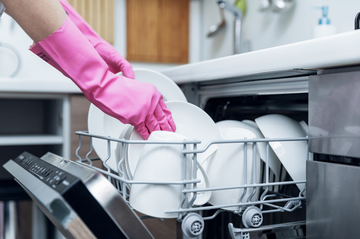 12 типов посуды, которую нужно мыть только вручную