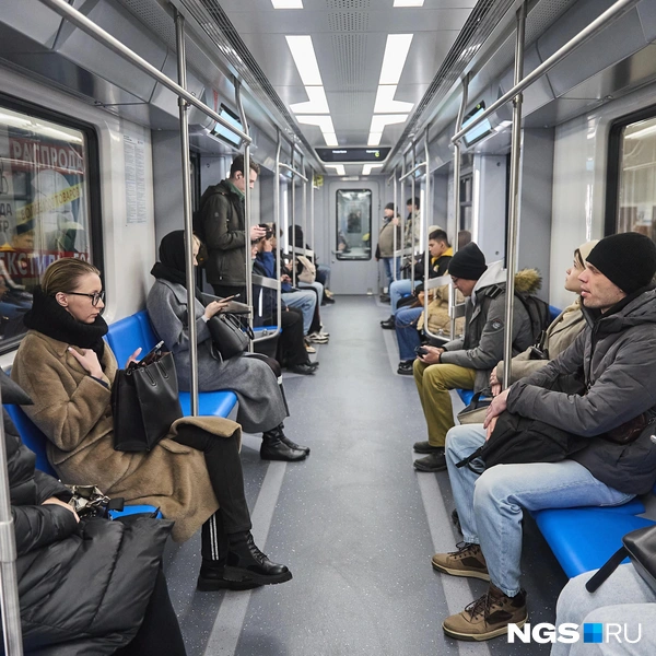 Самый первый, праздничный рейс автоматически перешел в полноценный рабочий день для нового поезда | Источник: Александр Ощепков / NGS.RU