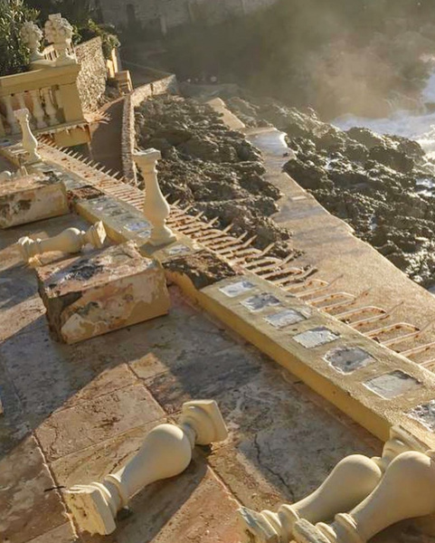 Знаменитый  особняк Ники Белоцерковской на Лазурном берегу пострадал от сильнейшего за последние 50 лет урагана