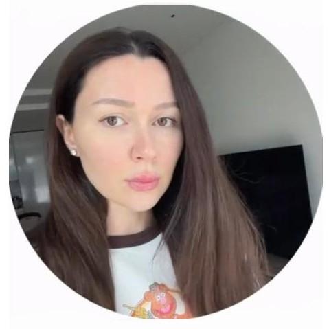 <p>Анна Заворотнюк</p>