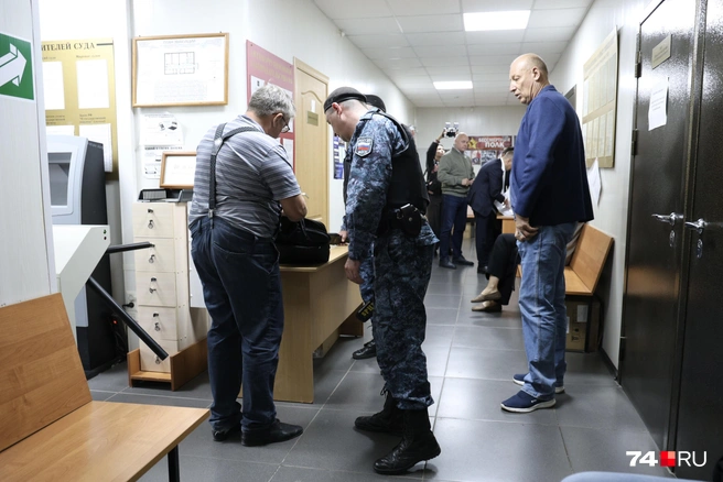 А вот адвокаты были разговорчивее, чем в Челябинске  | Источник: Наталья Лапцевич
