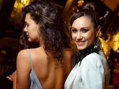 Любовница Романа Товстика показала откровенные фото из его дома: «Такие новогодние праздники»