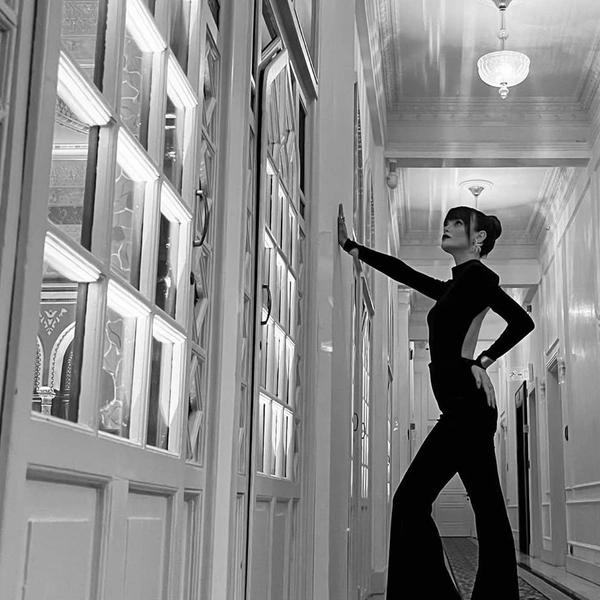 Источник: @sinemunsal