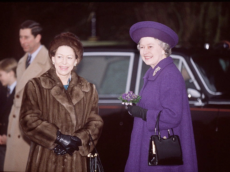 Принцесса Маргарет и Елизавета II в Сандрингеме, 25 декабря 1992