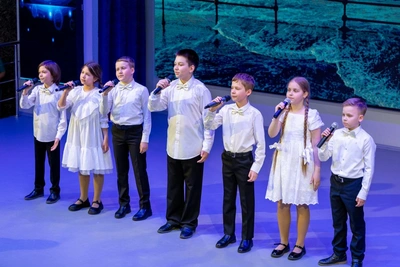 50 школьников Южно-Сахалинска награждены премиями Городской Думы