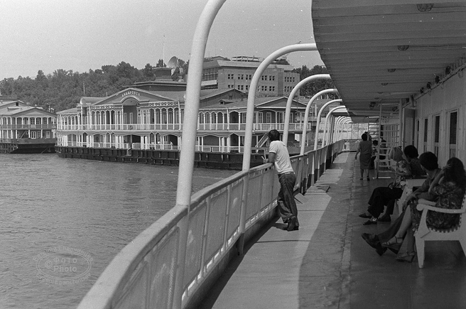 Отходим от речного вокзала в Хабаровске | Источник: Евгений Епанчинцев