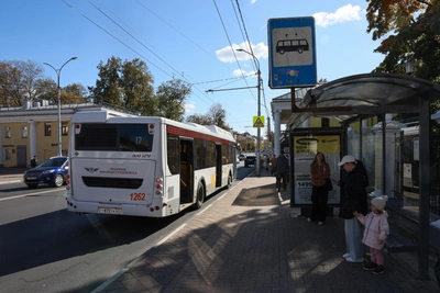 Жители Рязани жалуются на автобус №75 из-за высадки на дороге