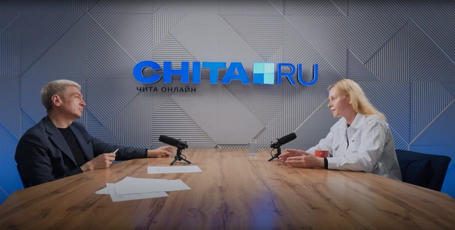 Александра работала с героями России | Источник: CHITA.RU