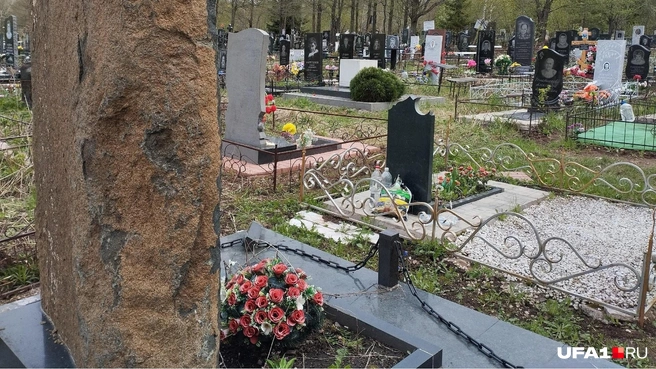 Памятники не только из гранита и мрамора | Источник: Антон Селиверстов / vk.com