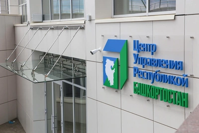 Хабиров раскритиковал ушедших в отпуск чиновников