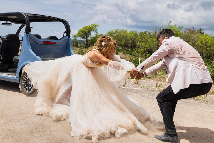 Чуть не погибла: Дженнифер Лопес едва не упала с обрыва на съемках фильма «Моя пиратская свадьба»