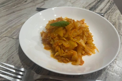 Тушеная капуста: рецепт из детства