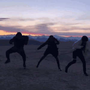 Фото №2 - Chicken Noodle Soup Fight: оригинал от Webstar & Young B VS ремейк от J-Hope & Becky G