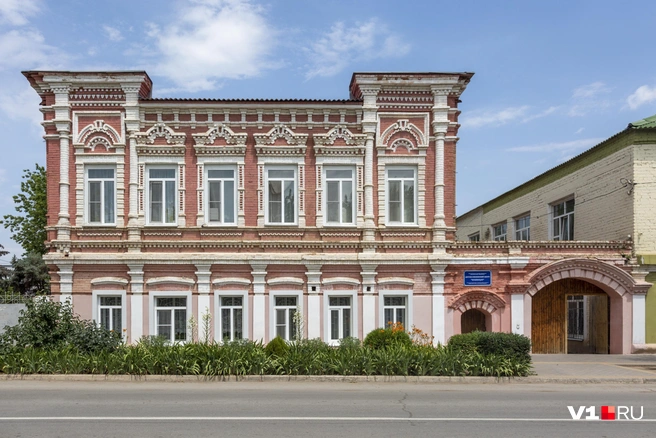 Аналогичный купеческий дом сохранился до сих пор в Средней Ахтубе | Источник: Константин Завриков