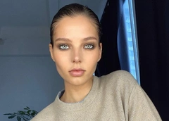Алеся Кафельникова впервые стала мамой