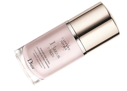 Бьюти-новинка недели: антивозрастное средство Dream Skin, Dior