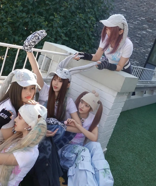 Источник: NewJeans