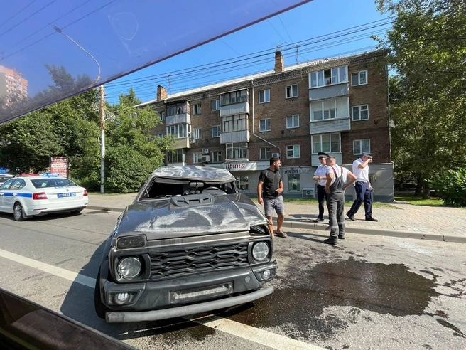 Автомобиль уже поставили на колеса  | Источник: NGS24.RU 