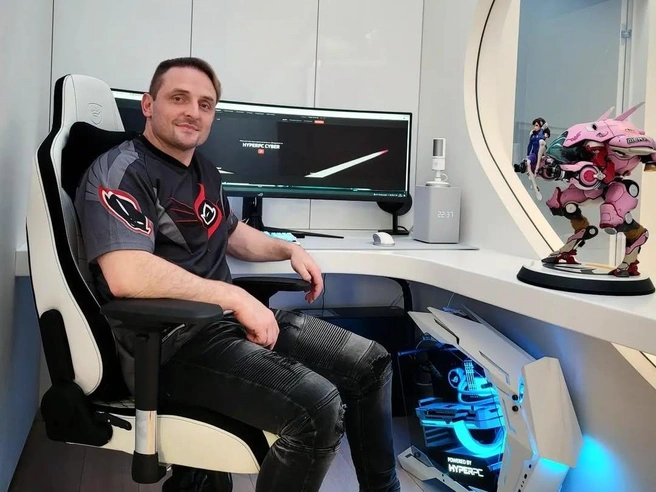 Запашный удивил: его бывшая любовница — полная противоположность жены Элен | Источник: askoldzap / Instagram (экстремистская организация, деятельность запрещена на территории РФ)