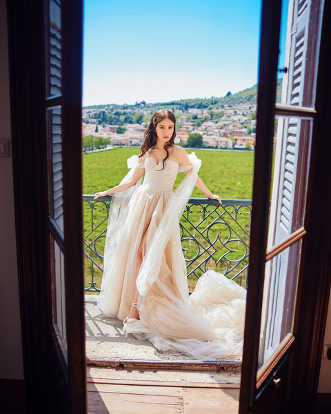 4 лучших свадебных образа популярных турецких актрис в первой половине 2022 года 😍