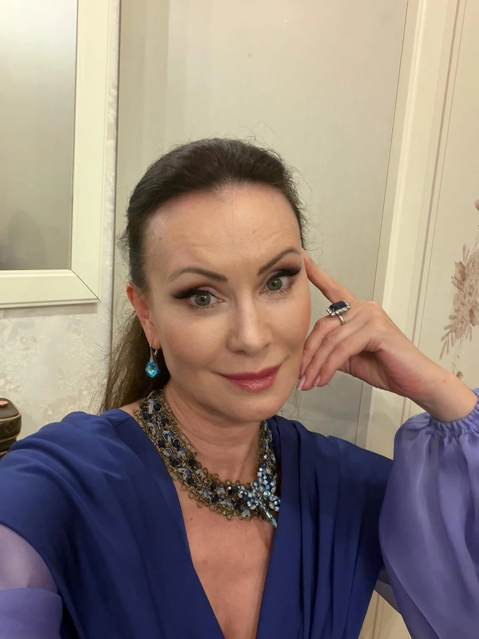 Актриса уверяет, что никак не вмешивается в свою внешность | Источник: grishaevanonna / Instagram (экстремистская организация, деятельность запрещена на территории РФ)