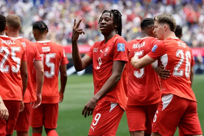 Манзамби сделал дубль | Источник: Fifa.com