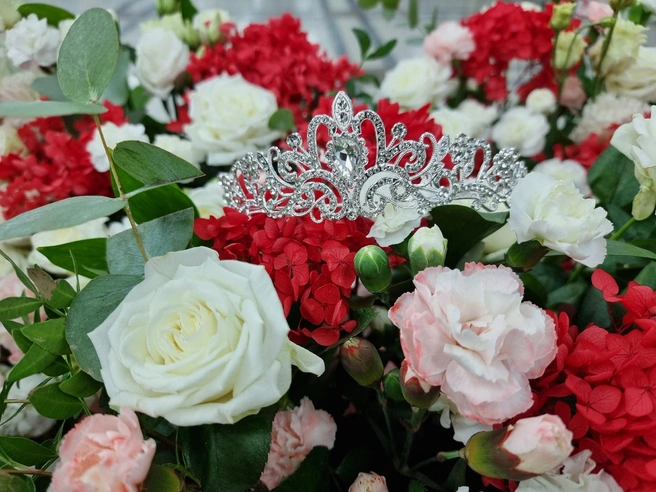 Награда в ожидании своей героини | Источник: «На заводе» / vk.com