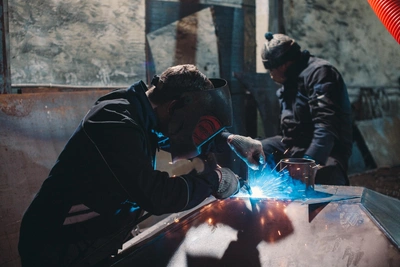 Кто в Тюменской области зарабатывает 250 тысяч рублей?