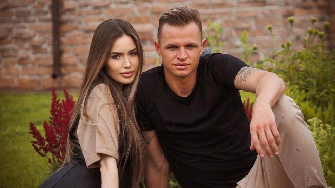 Анастасия Костенко показала Дмитрия Тарасова в трусах в анонсе шоу «Ставка на любовь»